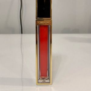 Tom Ford Gloss Luxe in shade 05 Frenzy.